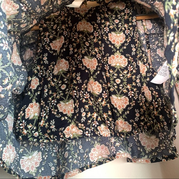 American Eagle black floral long sleeve crop blouse open circle back w tie szS - Picture 5 of 10